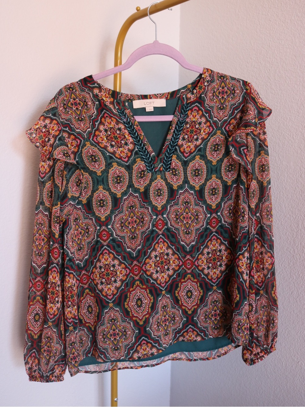 LOFT Size Small Boho Medallion Print Ruffle Shoulder Split Neck Blouse